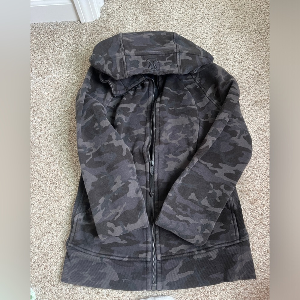 Lululemon Scuba